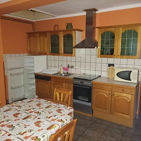 Guest house Nadkunyho Vendeghaz Hegyhatszentjakab